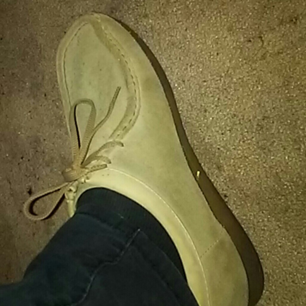 Size 11 men wallabee